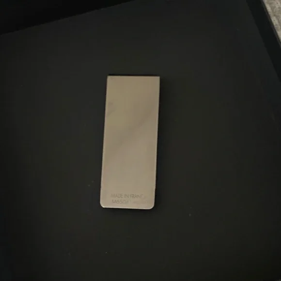 Louis Vuitton Elegant Silver Money Clip - Picture 5 of 12